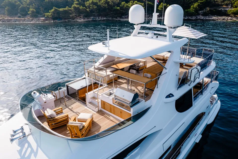Afina, 2017 Benetti Tradition Supreme 108, photo 7