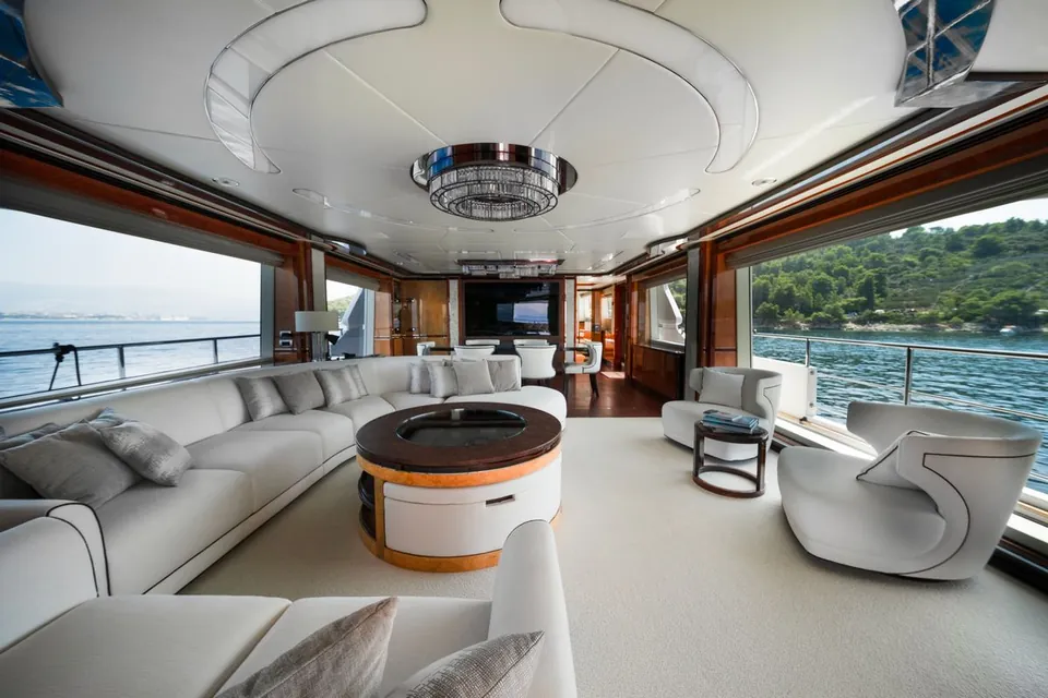 Afina, 2017 Benetti Tradition Supreme 108, photo 15