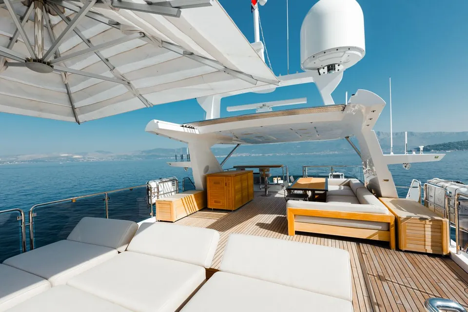 Afina, 2017 Benetti Tradition Supreme 108, photo 21
