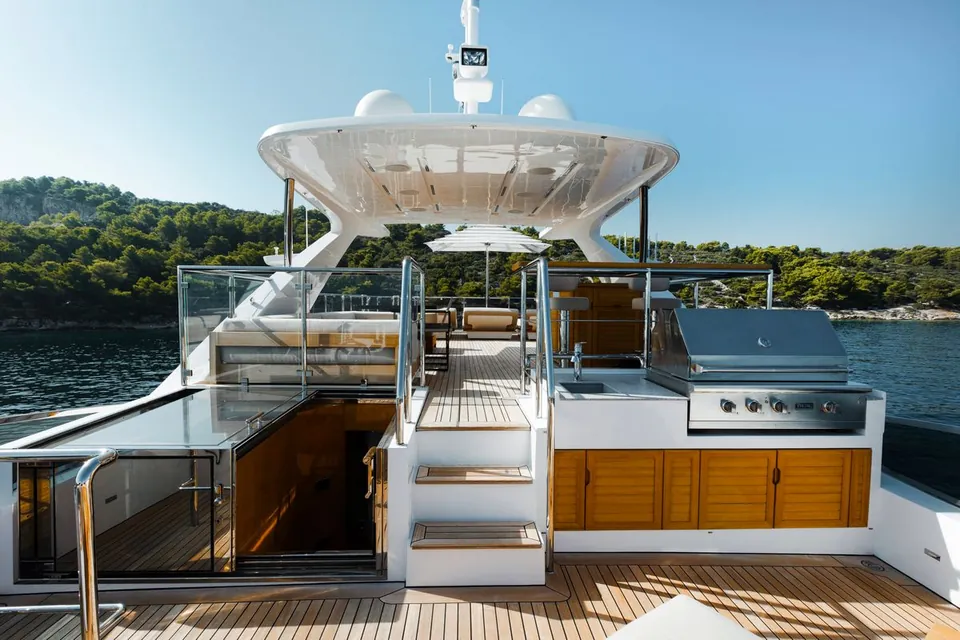 Afina, 2017 Benetti Tradition Supreme 108, photo 32