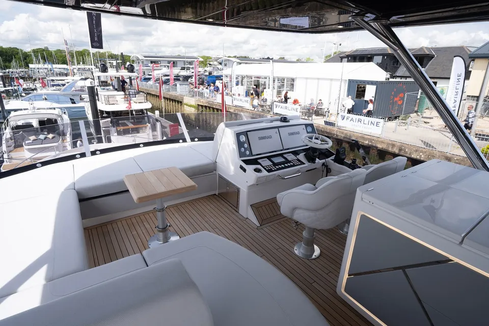 Naama, 2024 Sunseeker 76 Yacht, photo 6