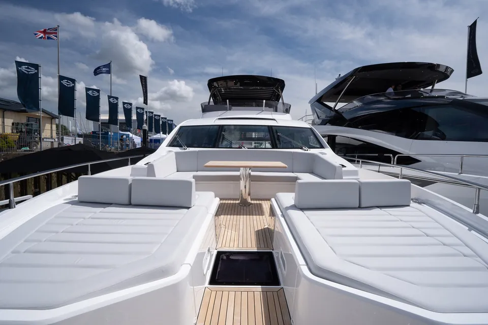 Naama, 2024 Sunseeker 76 Yacht, photo 8
