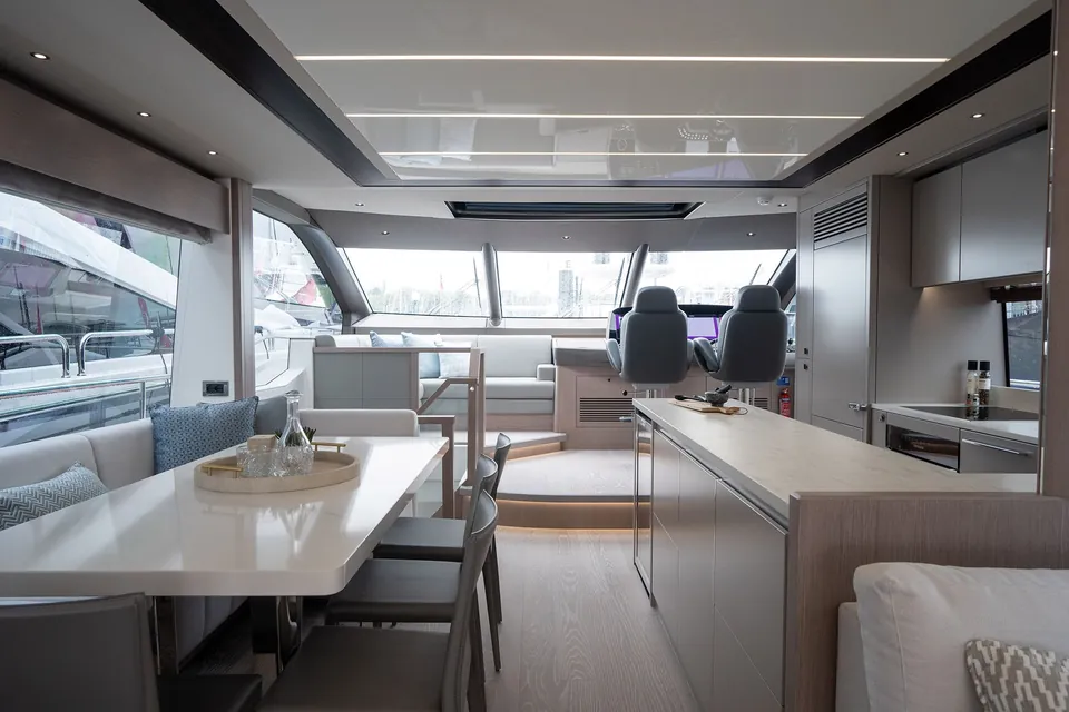 Naama, 2024 Sunseeker 76 Yacht, photo 15