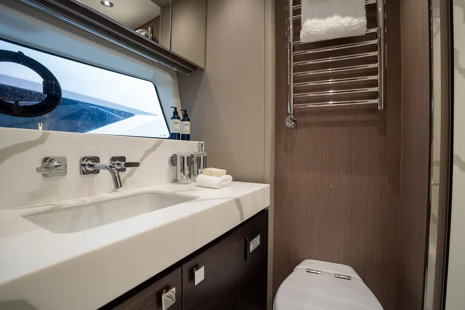 Naama, 2024 Sunseeker 76 Yacht, photo 27
