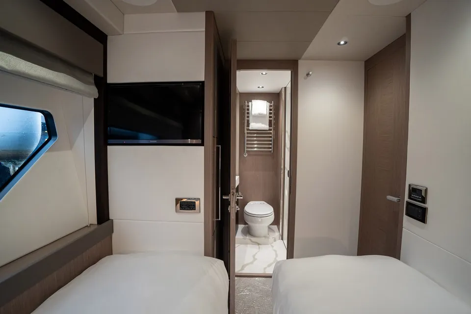 Naama, 2024 Sunseeker 76 Yacht, photo 29