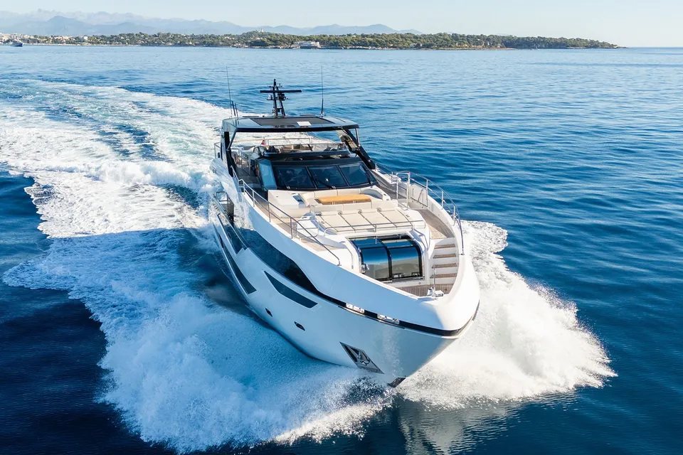 Family Spirit, 2023 Sunseeker 100 Yacht, photo 5