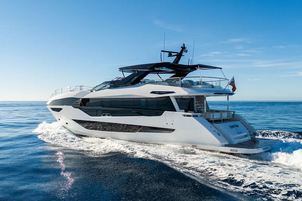 Family Spirit, 2023 Sunseeker 100 Yacht, photo 6