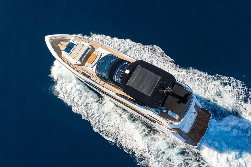 Family Spirit, 2023 Sunseeker 100 Yacht, photo 8
