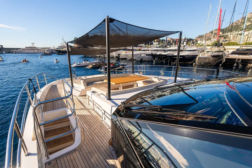 Family Spirit, 2023 Sunseeker 100 Yacht, photo 12