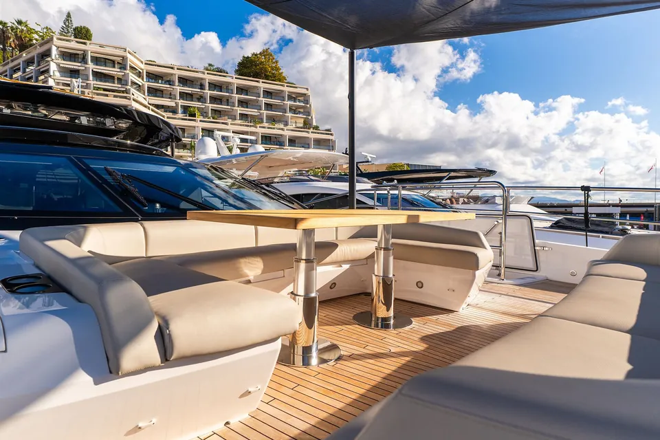 Family Spirit, 2023 Sunseeker 100 Yacht, photo 19