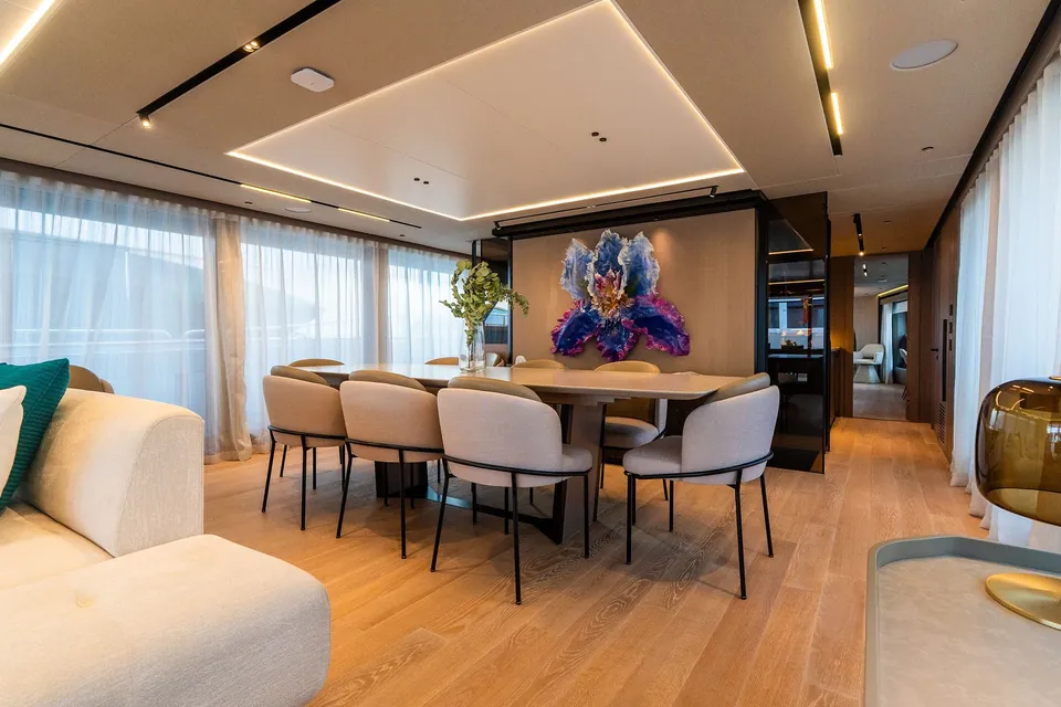 Family Spirit, 2023 Sunseeker 100 Yacht, photo 31