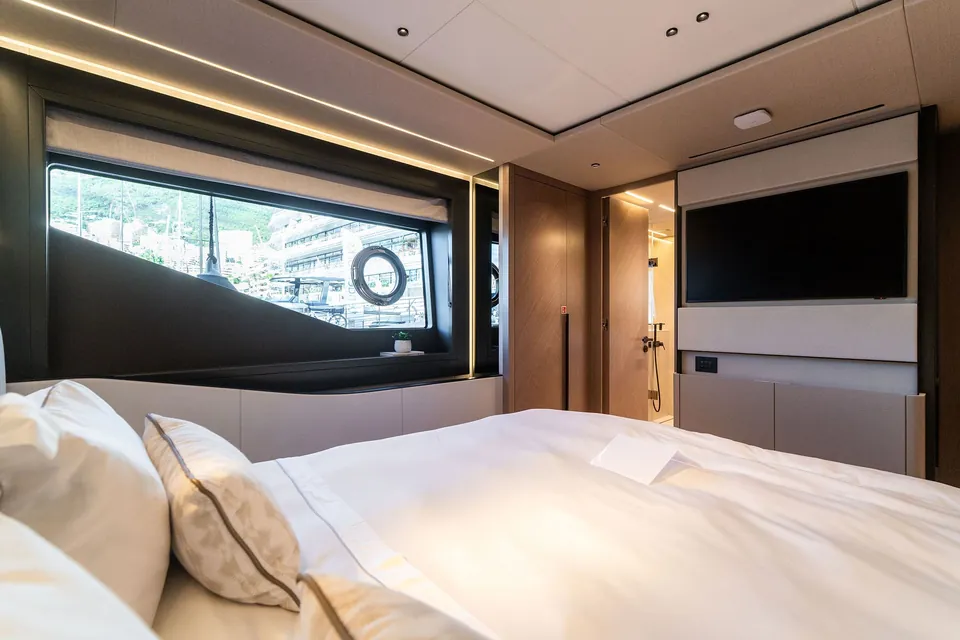 Family Spirit, 2023 Sunseeker 100 Yacht, photo 48