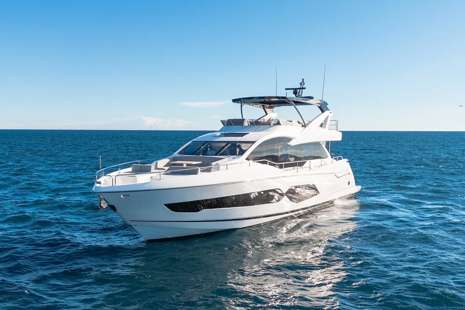 Bella Gee, 2023 Sunseeker 76 Yacht, photo 2