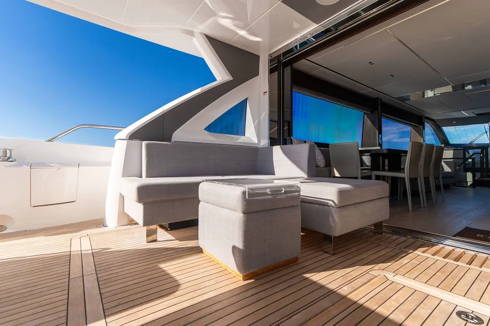 Bella Gee, 2023 Sunseeker 76 Yacht, photo 18