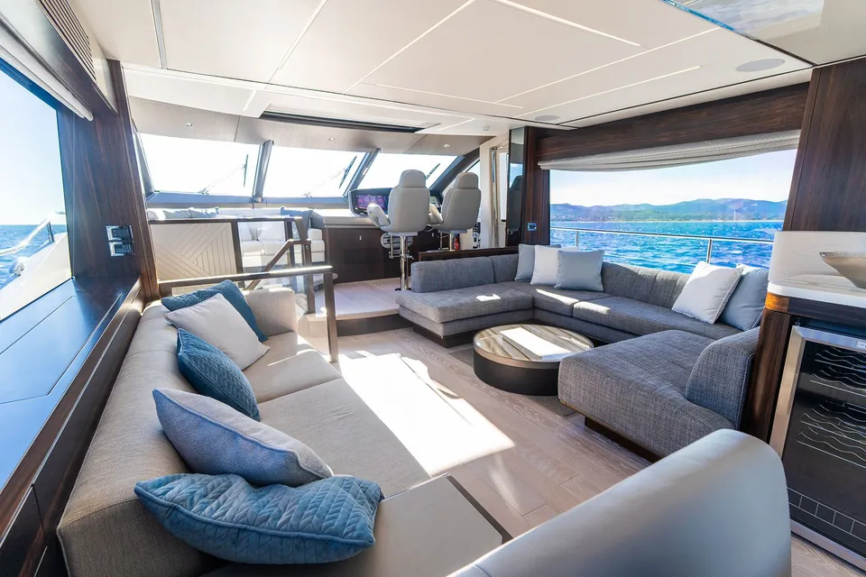 Bella Gee, 2023 Sunseeker 76 Yacht, photo 24
