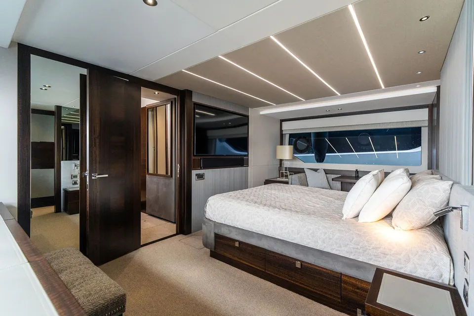 Bella Gee, 2023 Sunseeker 76 Yacht, photo 31