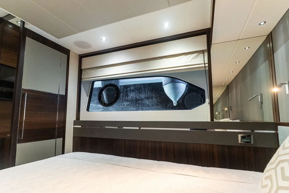 Bella Gee, 2023 Sunseeker 76 Yacht, photo 44
