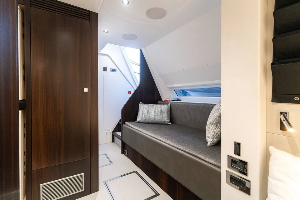 Bella Gee, 2023 Sunseeker 76 Yacht, photo 52