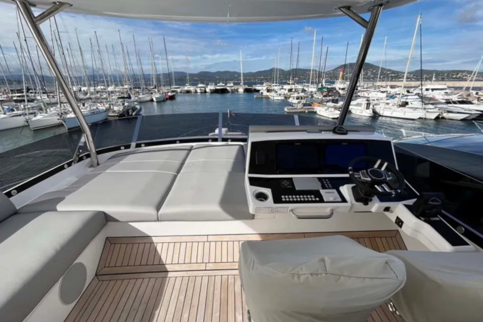 Macesan, 2023 Sunseeker Manhattan 68 (Mk1), photo 9