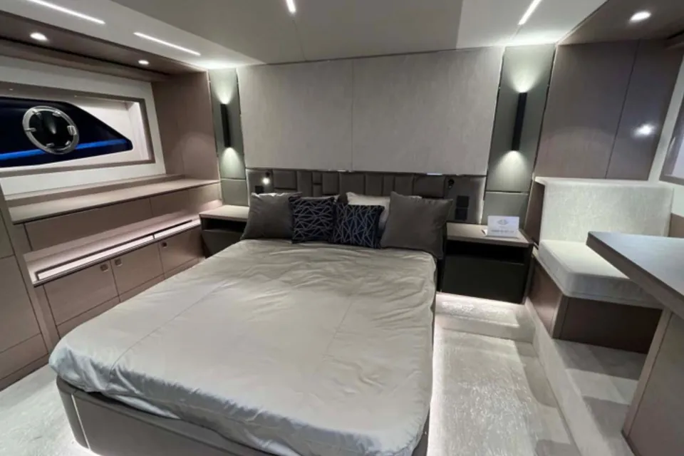 Macesan, 2023 Sunseeker Manhattan 68 (Mk1), photo 12