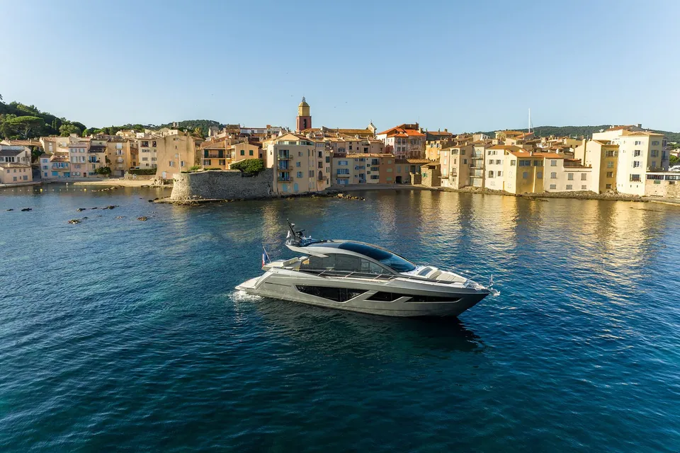 Aqua, 2023 Sunseeker Predator 65, photo 4
