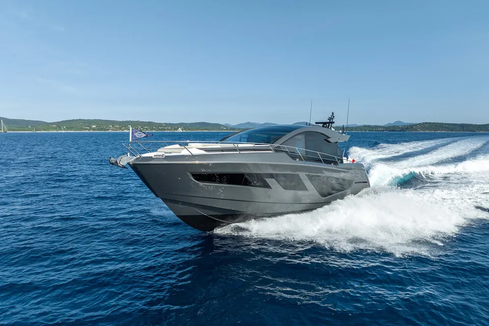 Aqua, 2023 Sunseeker Predator 65, photo 5