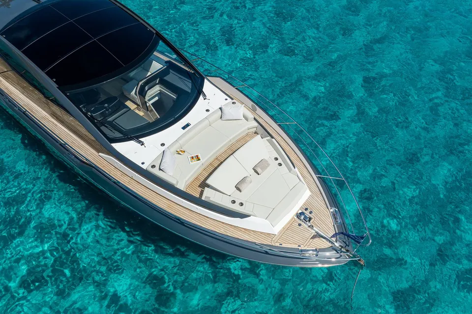 Aqua, 2023 Sunseeker Predator 65, photo 10