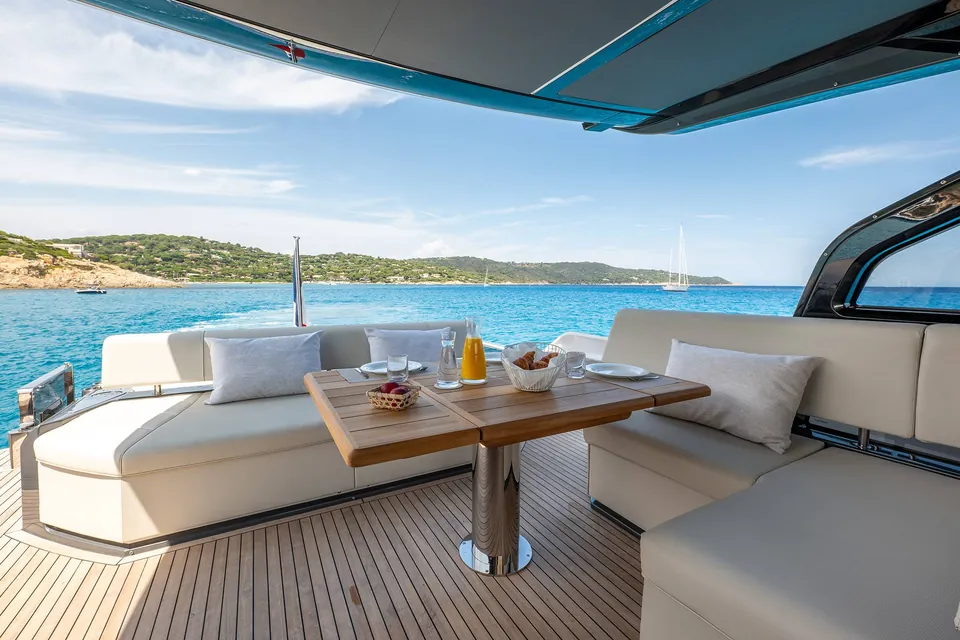 Aqua, 2023 Sunseeker Predator 65, photo 12