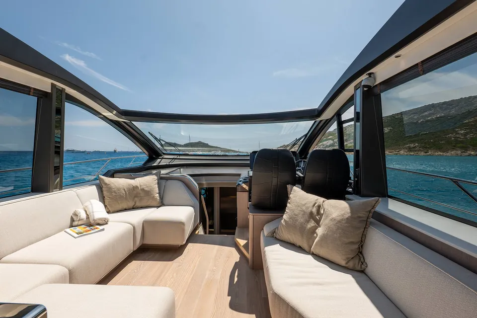 Aqua, 2023 Sunseeker Predator 65, photo 14
