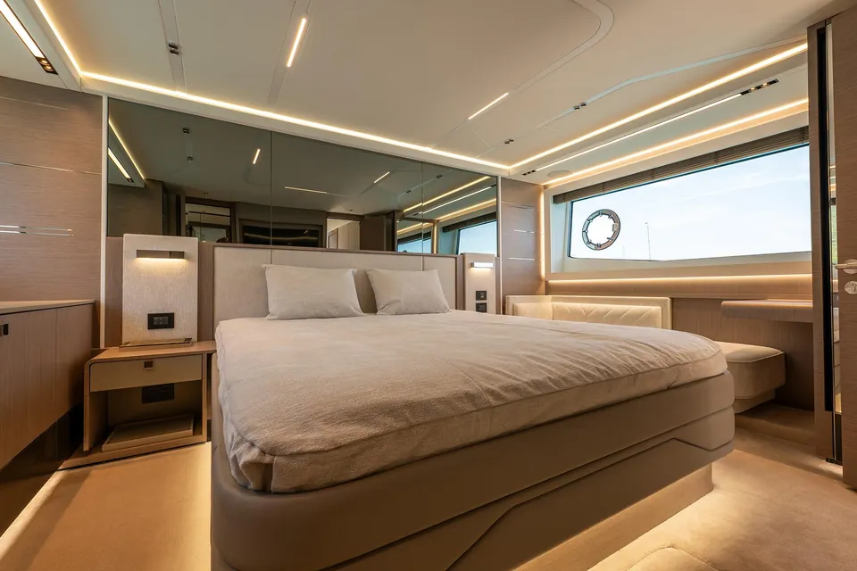 Aqua, 2023 Sunseeker Predator 65, photo 17