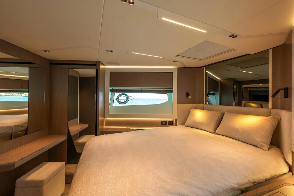 Aqua, 2023 Sunseeker Predator 65, photo 18