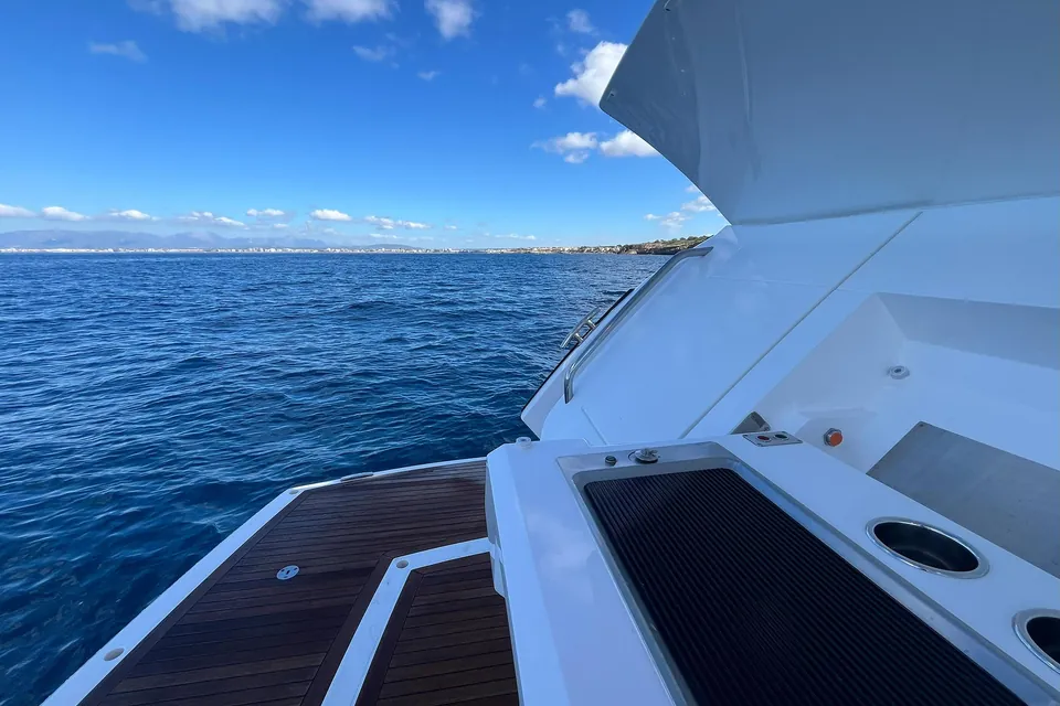 Liam, 2022 Sunseeker Predator 74 XPS, photo 5