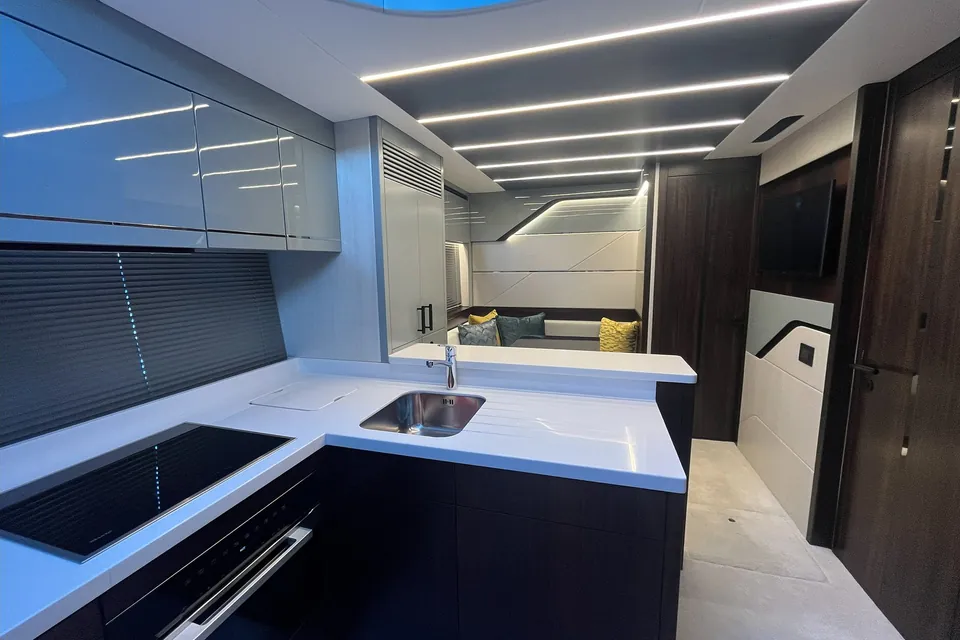Liam, 2022 Sunseeker Predator 74 XPS, photo 17