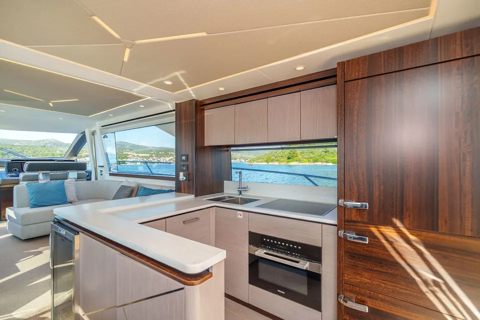 Odyssey, 2022 Sunseeker Manhattan 68 (Mk1), photo 27