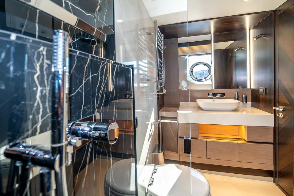 Odyssey, 2022 Sunseeker Manhattan 68 (Mk1), photo 39
