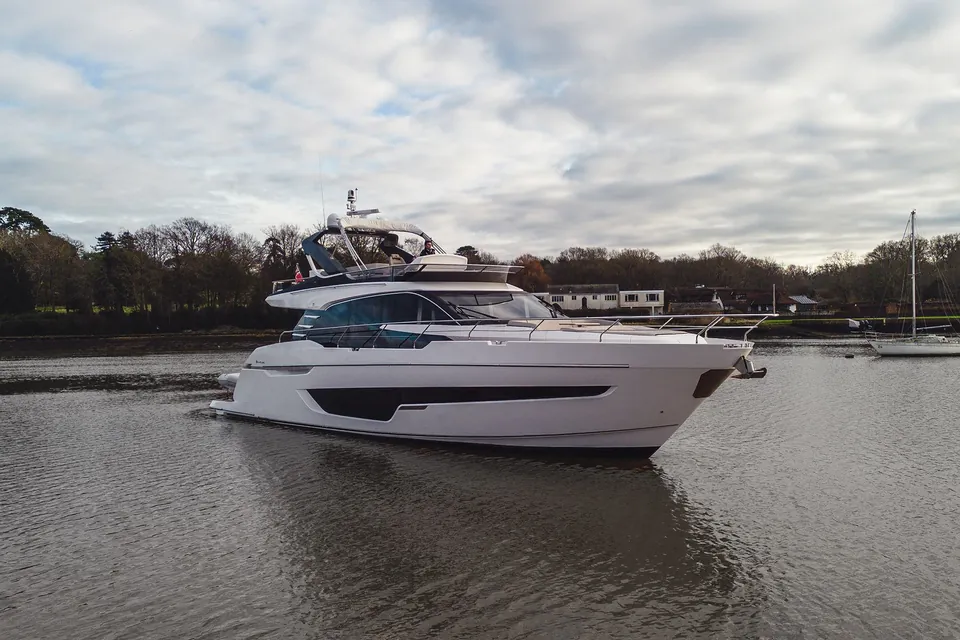 That's Life II, 2020 Fairline Squadron 68 (Mk2), photo 3