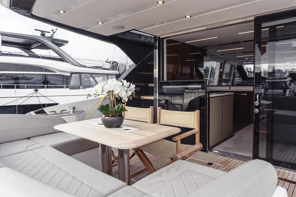 That's Life II, 2020 Fairline Squadron 68 (Mk2), photo 8