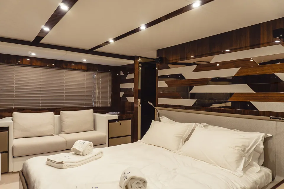 That's Life II, 2020 Fairline Squadron 68 (Mk2), photo 19