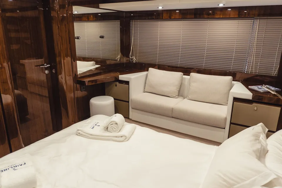 That's Life II, 2020 Fairline Squadron 68 (Mk2), photo 20