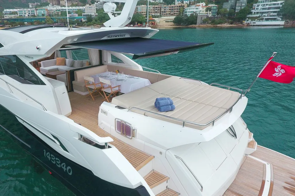 V, 2019 Sunseeker Predator 74, photo 4