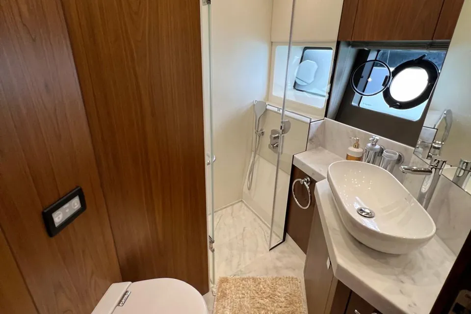Serilla, 2019 Sunseeker Manhattan 66, photo 19