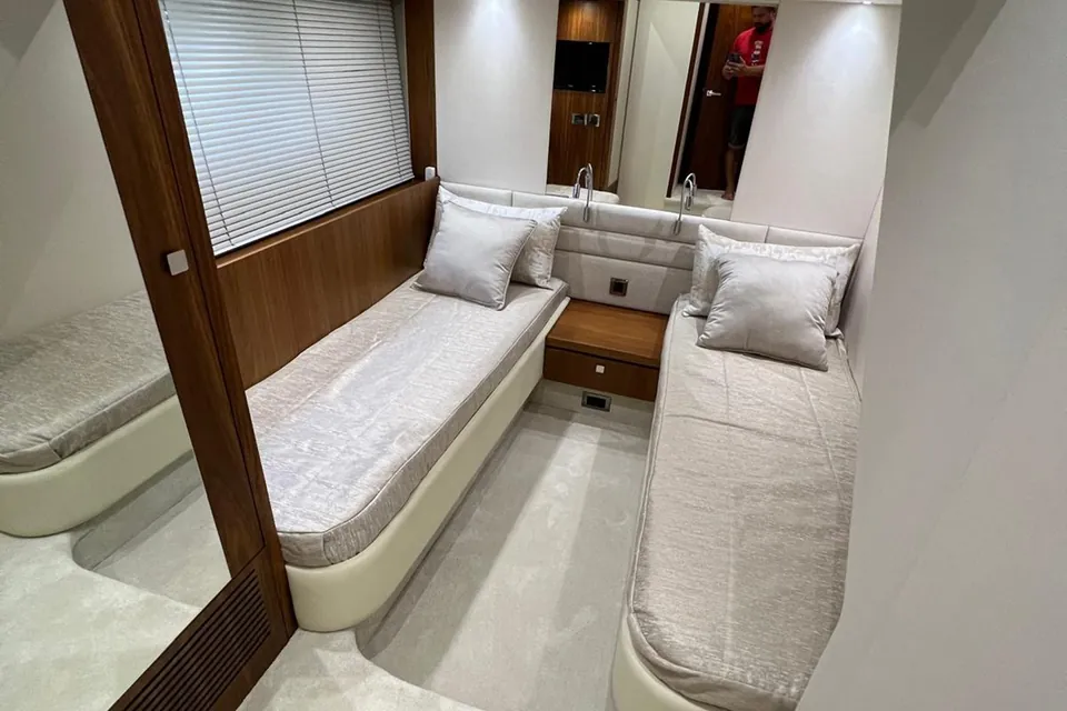 Serilla, 2019 Sunseeker Manhattan 66, photo 20