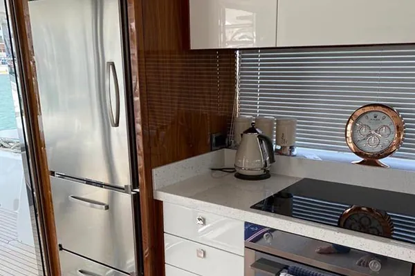 Only for Show, 2018 Sunseeker Manhattan 66, photo 5