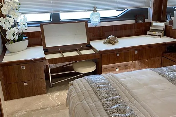 Only for Show, 2018 Sunseeker Manhattan 66, photo 11