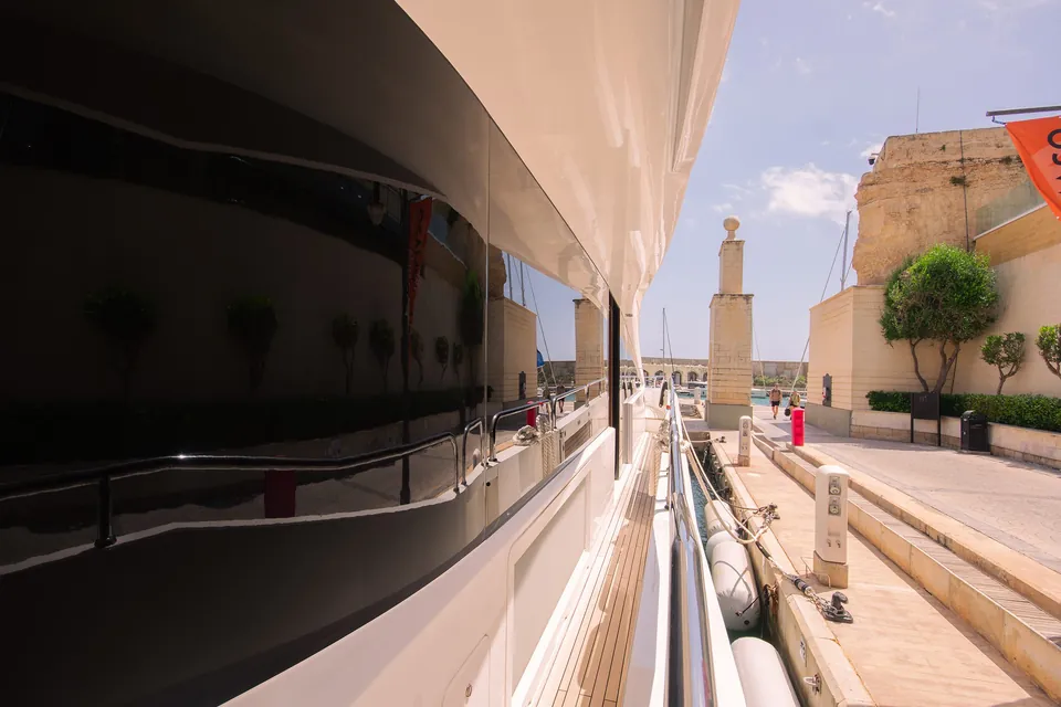 Aino A, 2016 Sunseeker 86 Yacht, photo 10