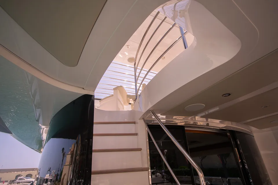 Aino A, 2016 Sunseeker 86 Yacht, photo 13
