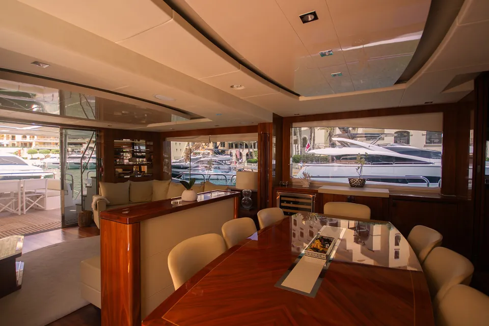 Aino A, 2016 Sunseeker 86 Yacht, photo 14