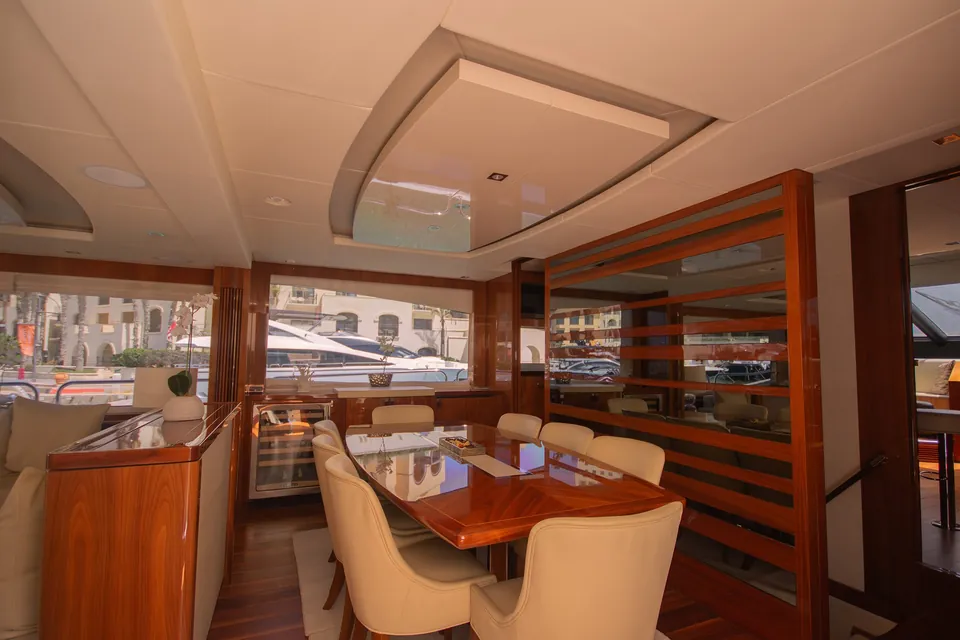 Aino A, 2016 Sunseeker 86 Yacht, photo 15