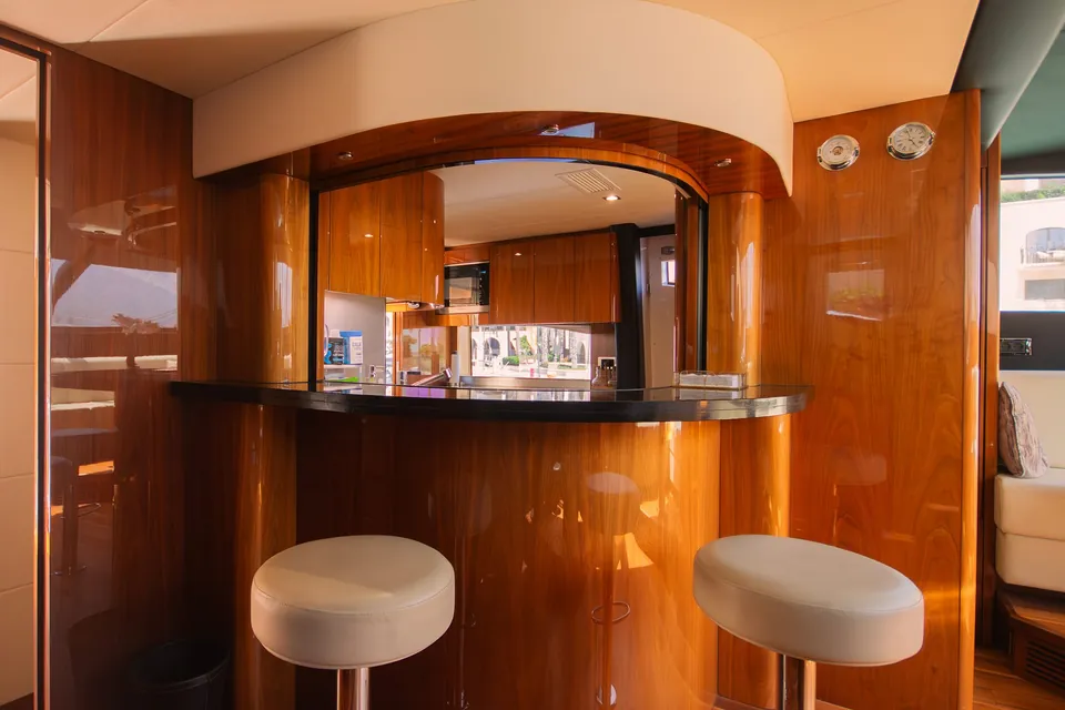 Aino A, 2016 Sunseeker 86 Yacht, photo 20
