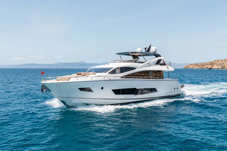 After 8 II, 2015 Sunseeker 86 Yacht, photo 1